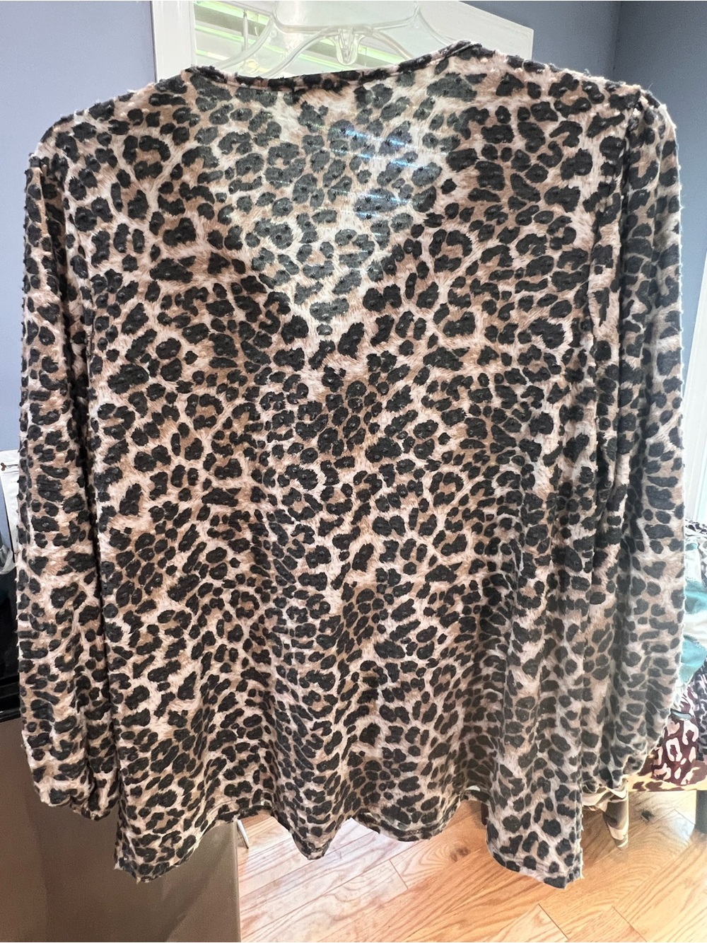 Perfect Peach long sleeve top Leopard-Print V-Neck Blouse in Taupe and Black - Picture 2 of 3